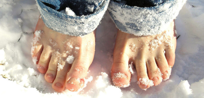 Cold feet in winter: Reasons and Solutions